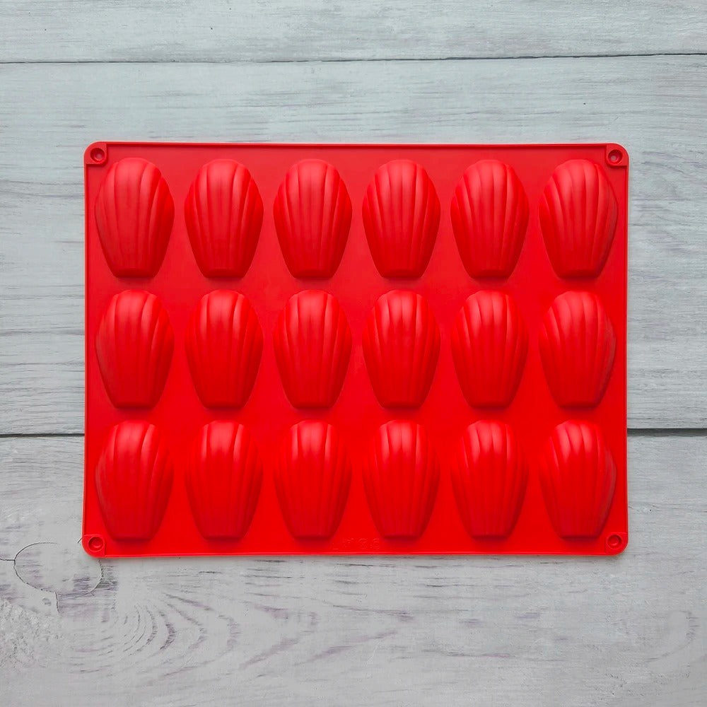 moule-a-madeleine-table