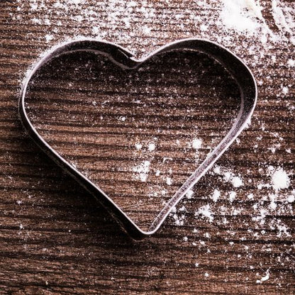 emporte-piece-coeur-table-en-bois