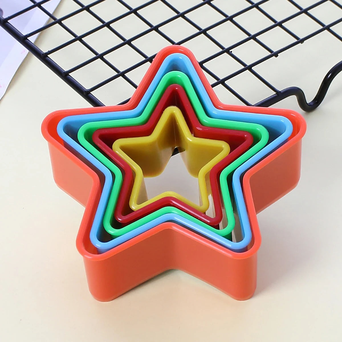 emporte-piece-noel-etoiles-multicolores