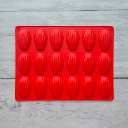 moule-a-madeleine-table